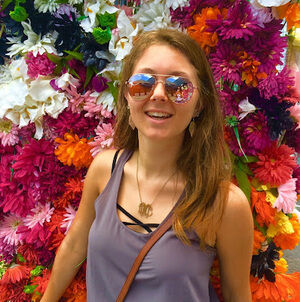 Meet your Posher, Daniela